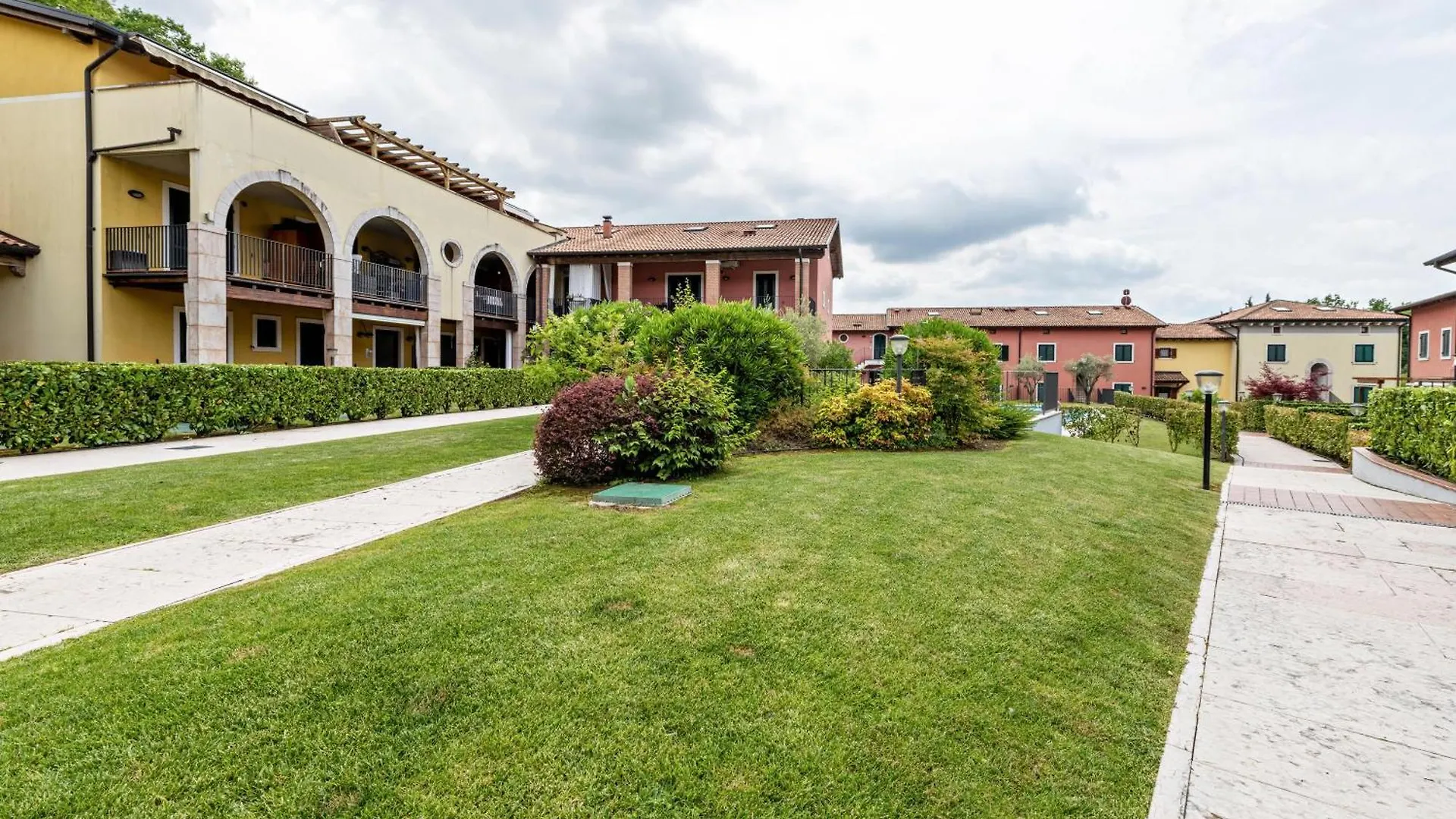 شقة Residence Corte La Fiorita كوسترمانو